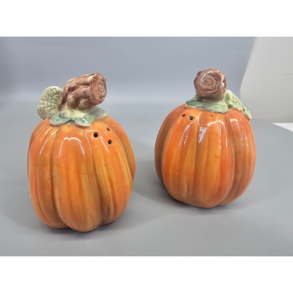 Vintage OCI 1988 Pumpkin Salt & Pepper Shakers Ceramic Fall Harvest Thanksgiving